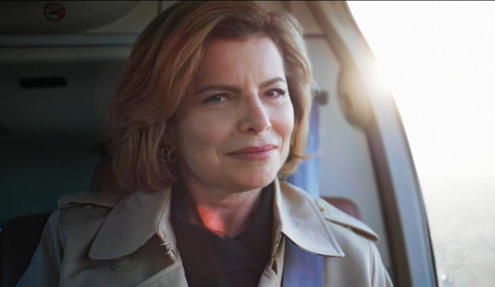 Odete Roitman (Debora Bloch) está viva em 'Vale tudo' — Foto: Reprodução/ Rede Globo