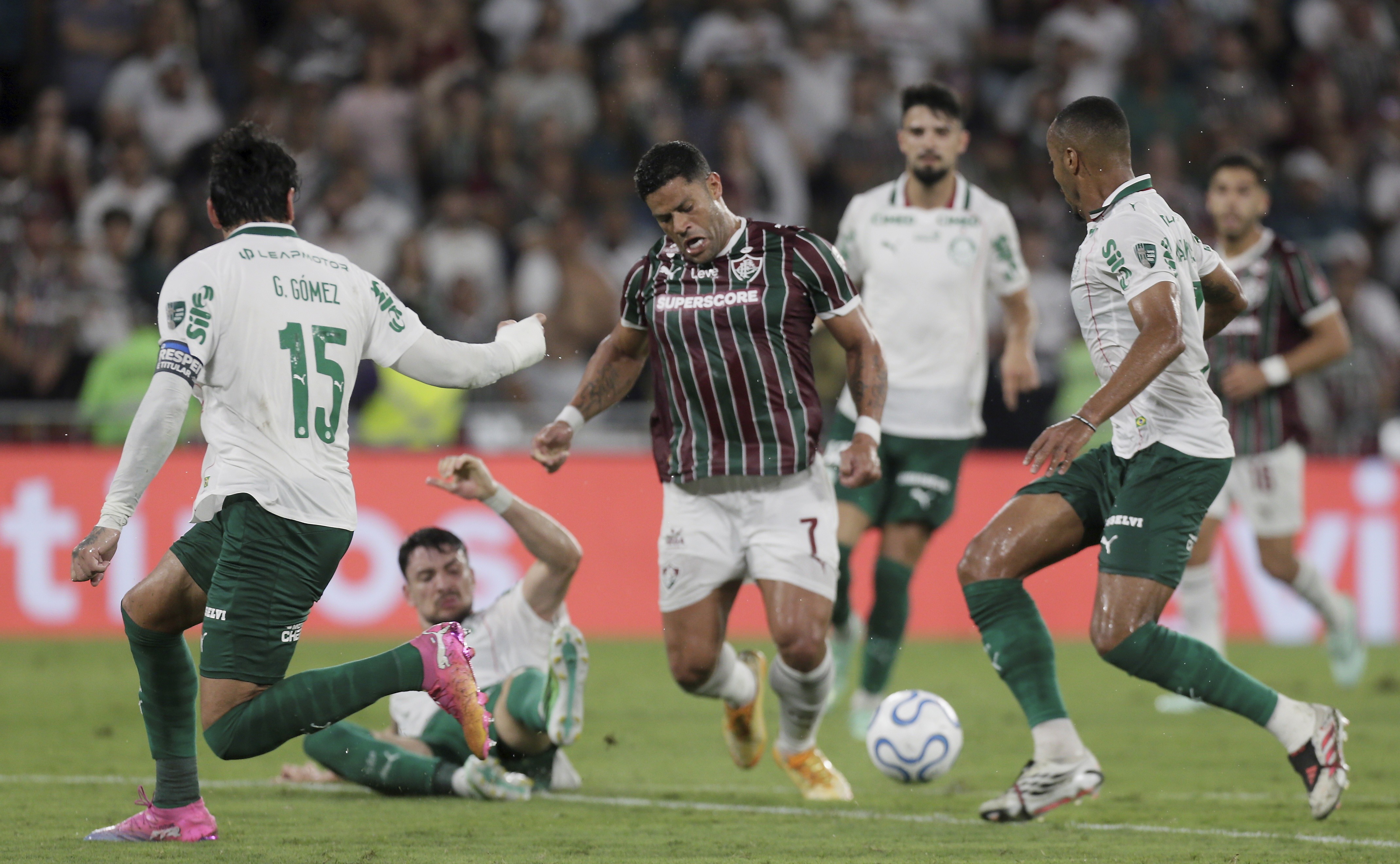 Fluminense pressiona, mas Palmeiras vence no Maracanã e leva vantagem para duelo de volta da semifinal da Libertadores