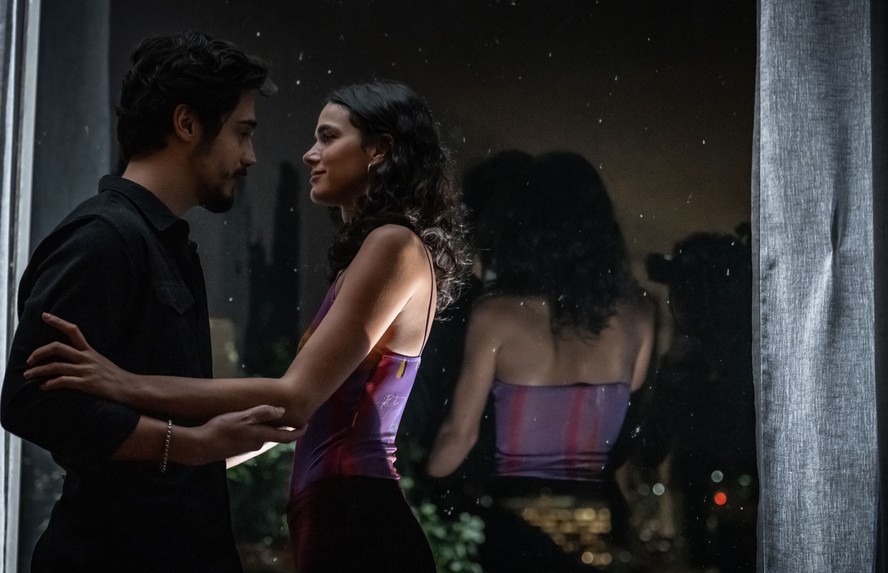 Danilo Mesquita e Bruna Marquezine na série 'Amor da minha vida'