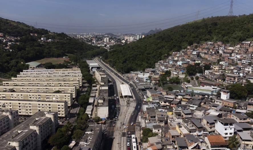 Criança é baleada na Praça Seca, Zona Oeste do Rio