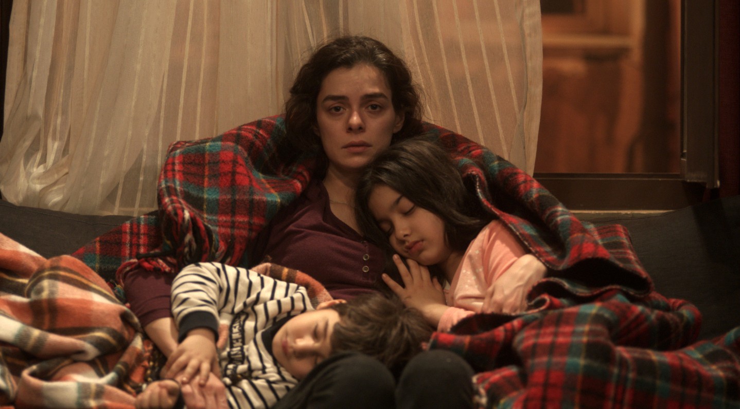 Nos resumos da novela turca 'Força de mulher', Bahar é demitida e se ...