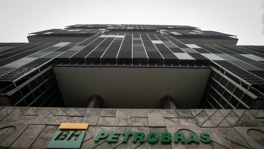 Petrobras vai abrir programa de estágio com mais de 200 vagas e salário de R$ 1.825
