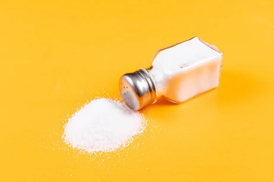 Consumo médio de sal do brasileiro ultrapassa as recomendações das autoridades sanitárias