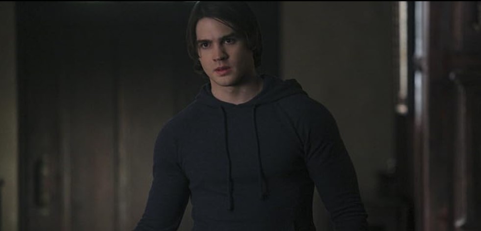 Ator de 'The vampire diaries' volta para a web após comentários sobre sua aparência: 'De volta na academia'