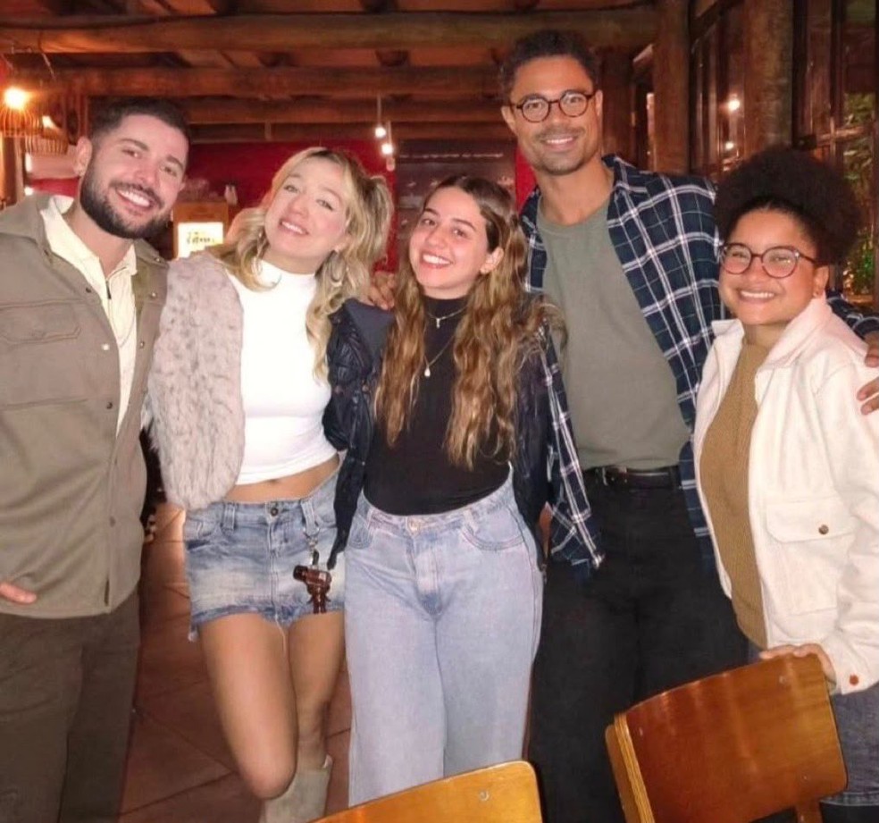 Jantar de Tia Milena com Samira e ex-BBBs em São Paulo — Foto: Reprodução/Instagram