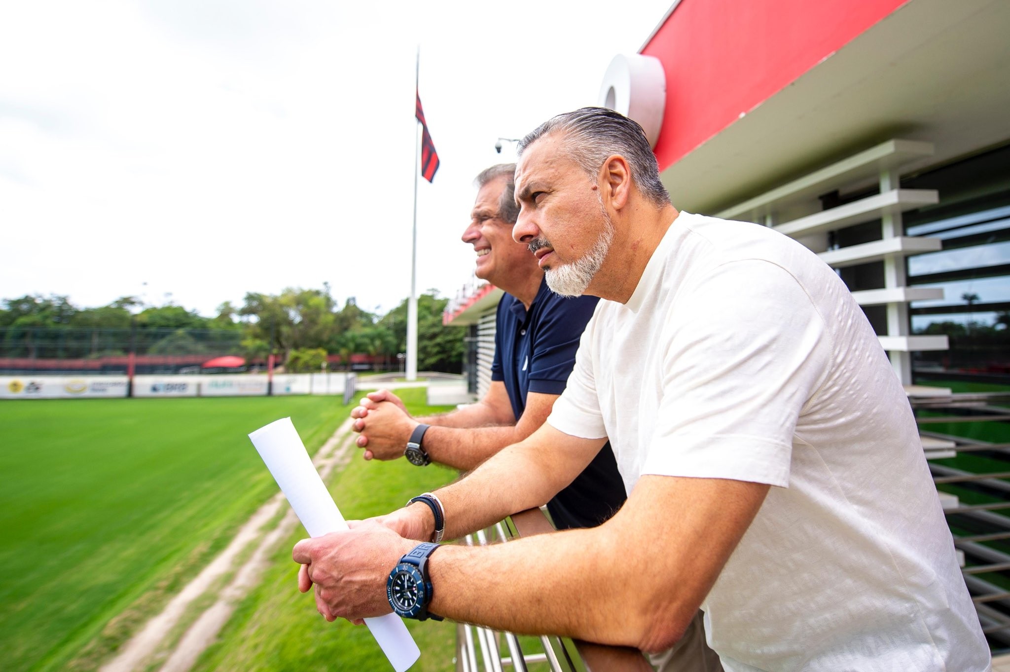 Flamengo em crise: leilão por Almada expõe letargia da diretoria no mercado