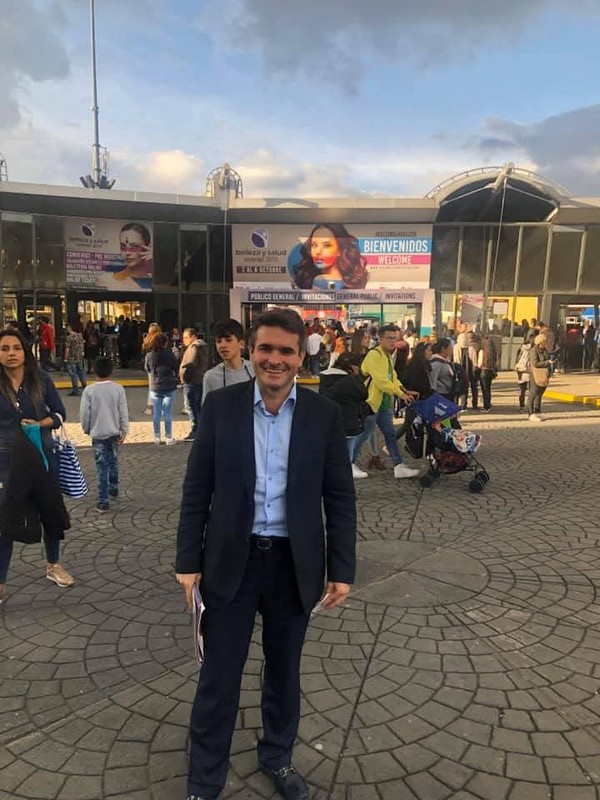 Jomar Beltrame, o novo "Seu Embelleze" — Foto: rep/ Facebook
