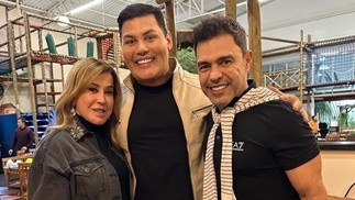 Zezé Di Camargo e Zilu têm reencontro amigável no aniversário do neto — Foto: Instagram
