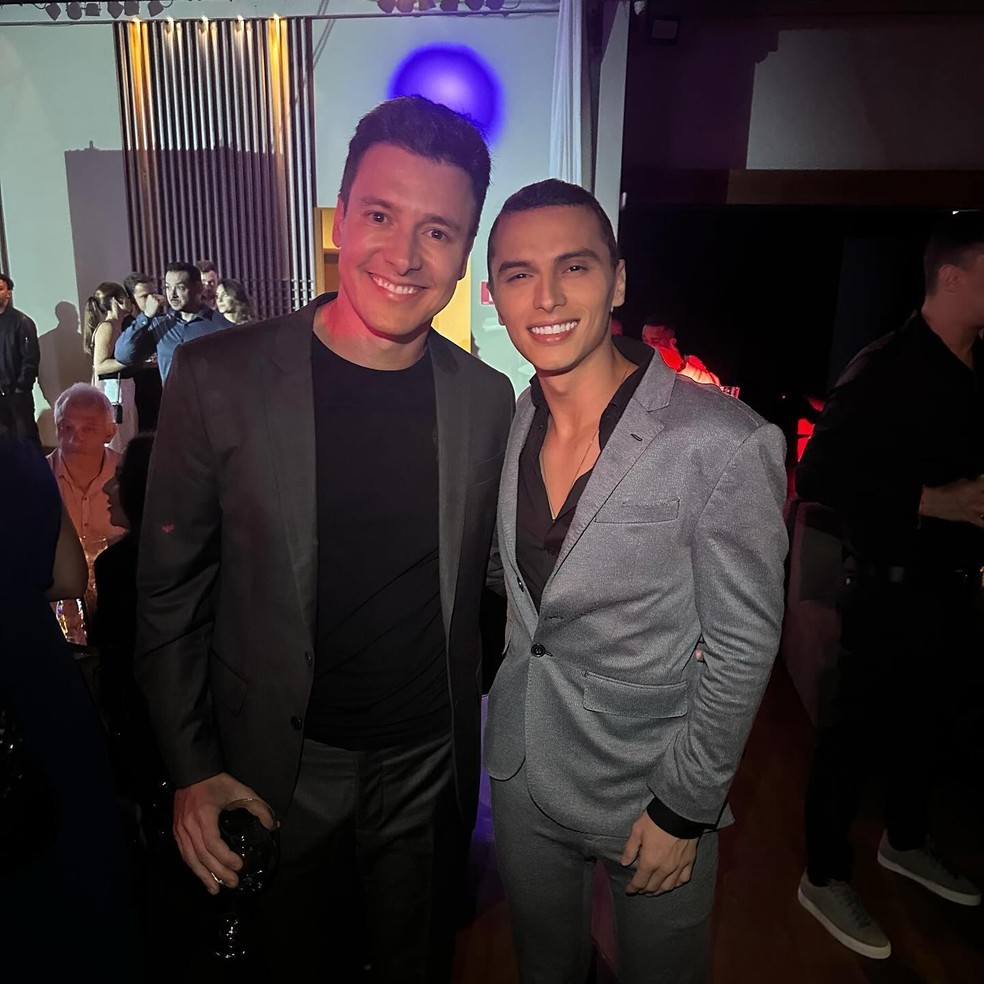 Gabriel Torres com Rodrigo Faro &mdash; Foto: reprodu&ccedil;&atilde;o/ instagram