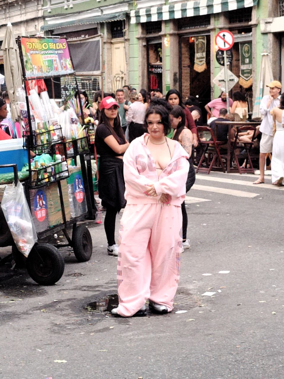 Lola Young rouba a cena na Lapa antes do Rock In Rio