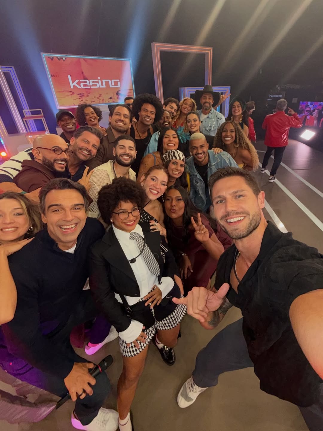 Reencontro do BBB 26 é marcado por ausências e clima curioso nos camarins