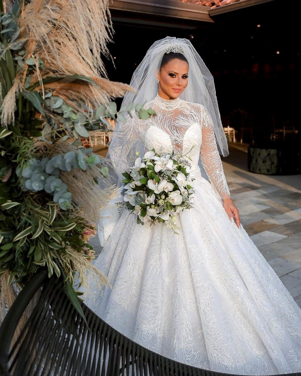 Viviane Ara&uacute;jo no seu casamento em 2021 na mesma casa de festa dos 50 anos &mdash; Foto: divulga&ccedil;&atilde;o