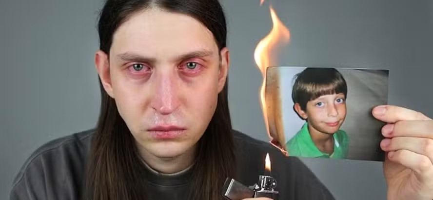 O que diz o novo vídeo de Felca após hiato das redes