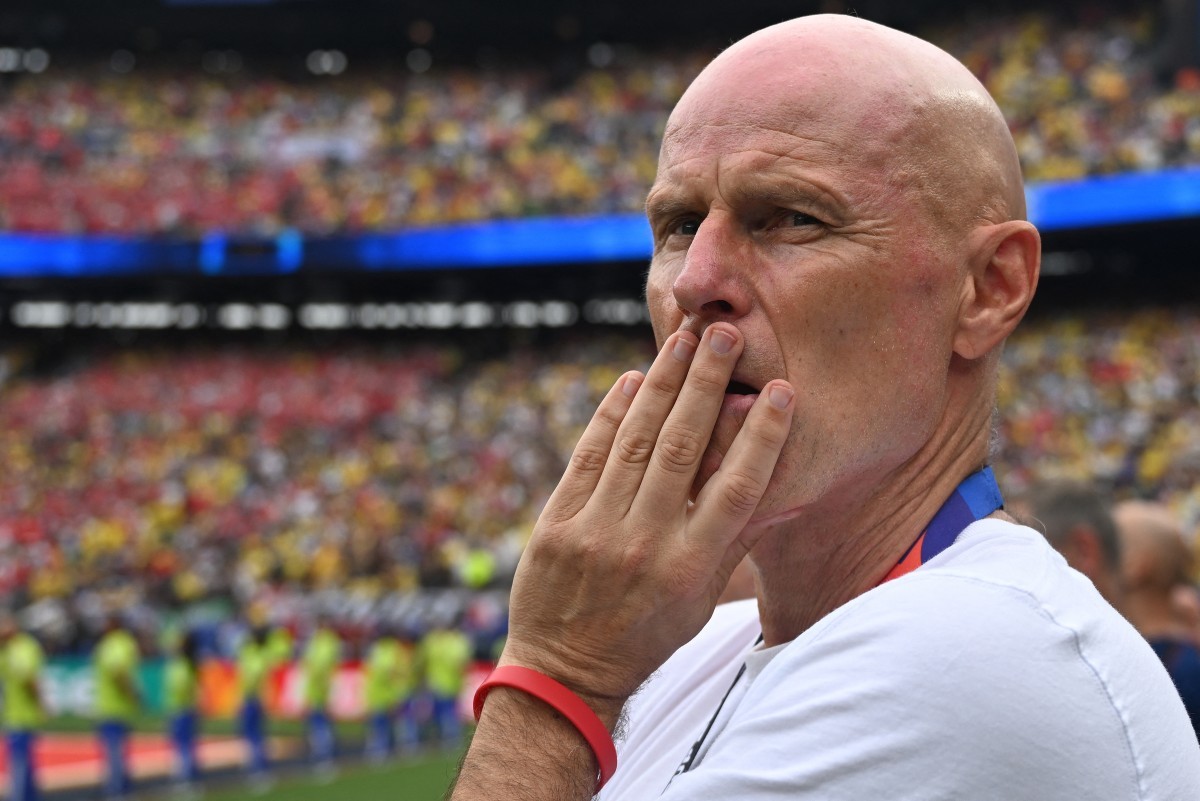 Técnico da Noruega repercute vitória sobre o Brasil nas oitavas da Copa: 'As bolas longas levaram ao resultado'