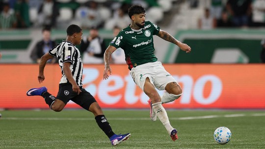 Barboza critica vaias da torcida do Botafogo em reencontro: 'Obviamente que não é bonito'