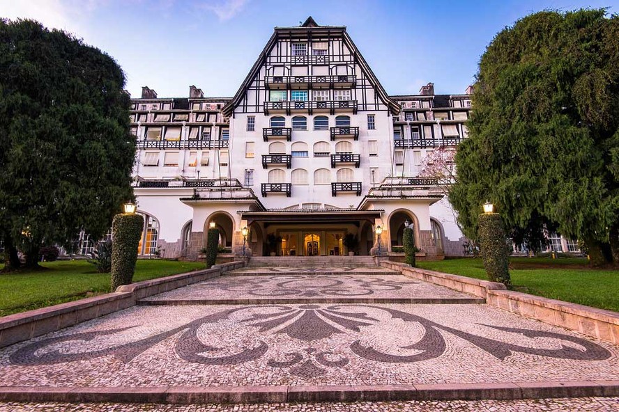 Conheça a história do Palácio Quitandinha, em Petrópolis