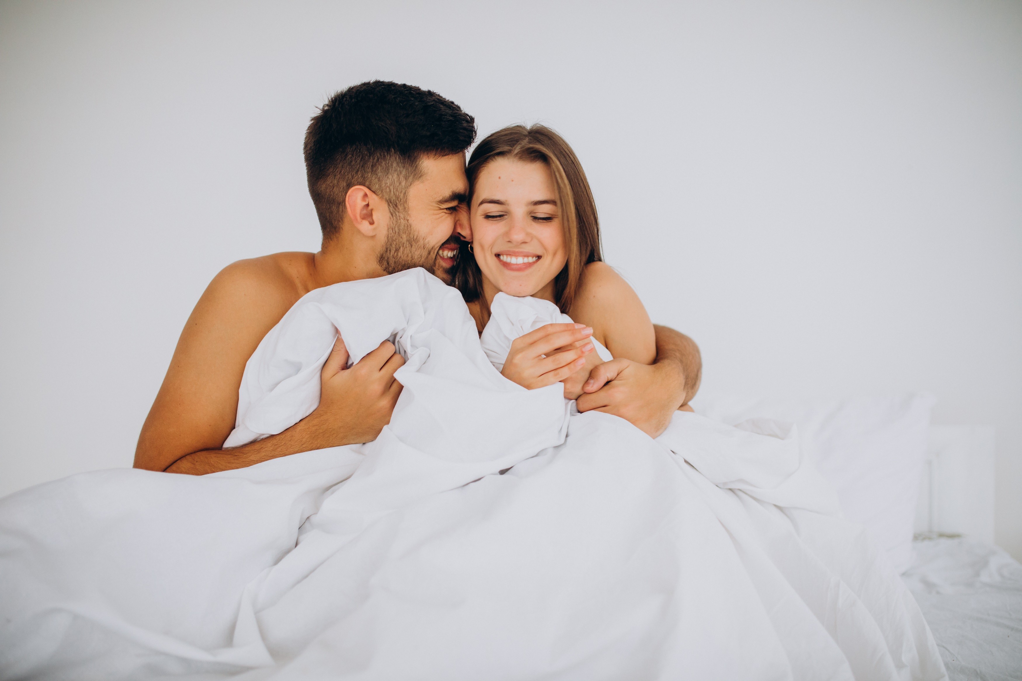 Pesquisa nos EUA: casados mais satisfeitos com vida sexual visitam locais de culto regularmente