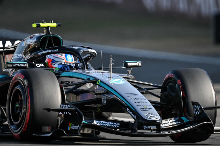 Antonelli conquista pole histórica no GP da China; Bortoleto larga