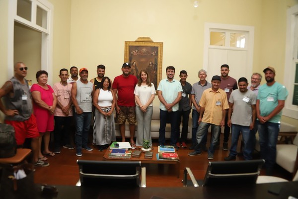 Repasse auxilia os profissionais durante período de inatividade da pesca — Foto: Divulgação/Prefeitura de Quissamã
