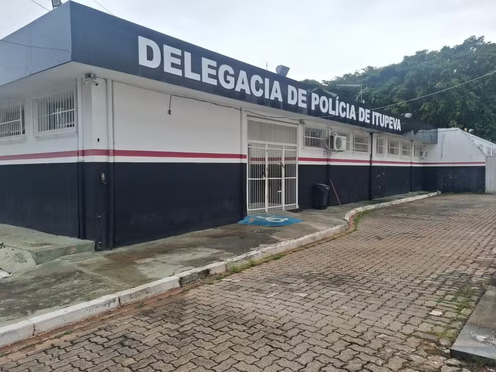 Motorista sem CNH é preso após quase atropelar policiais durante abordagem em SP
