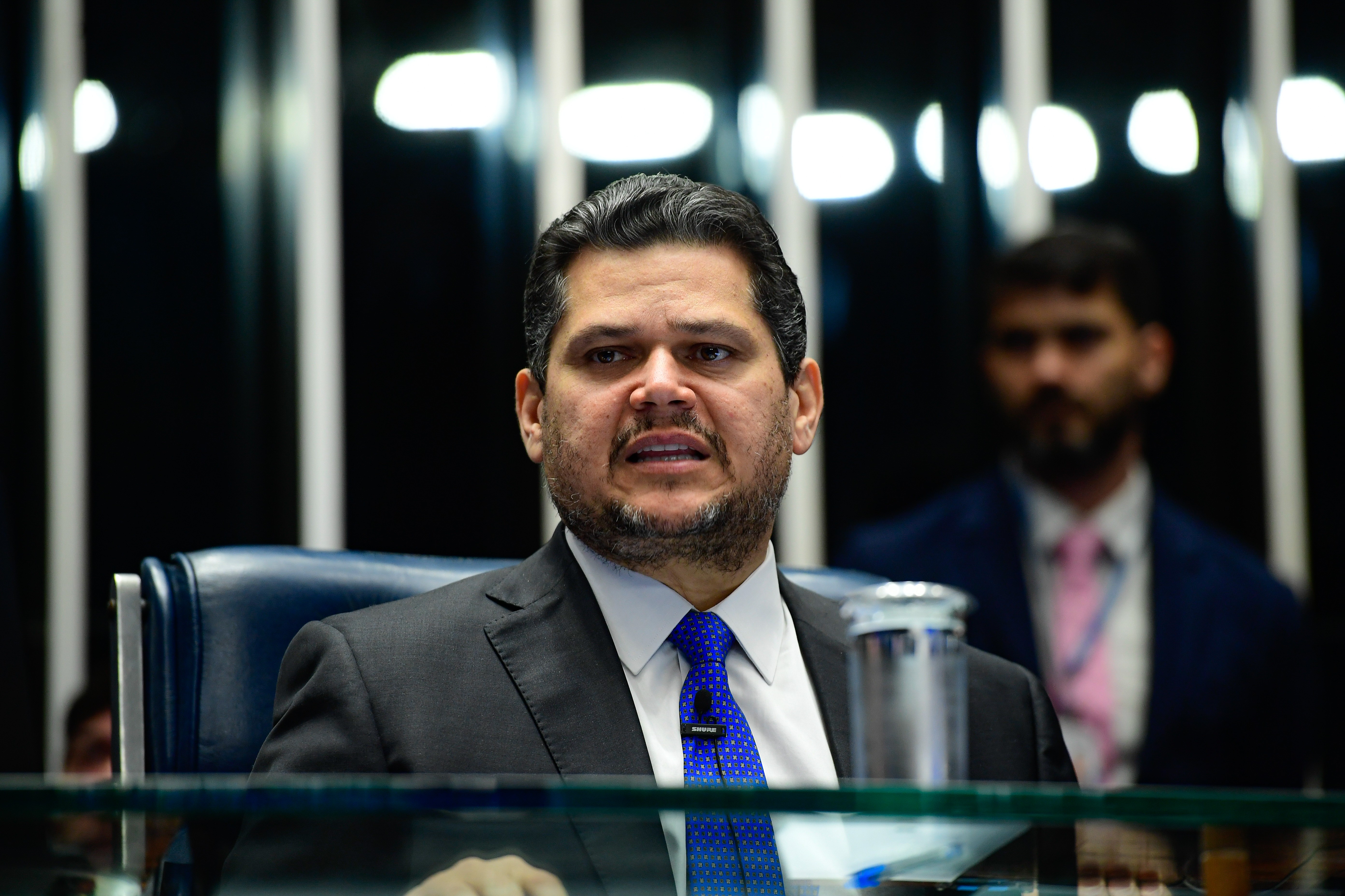 Governo federal tenta convencer Alcolumbre a recuar de chamada pauta-bomba
