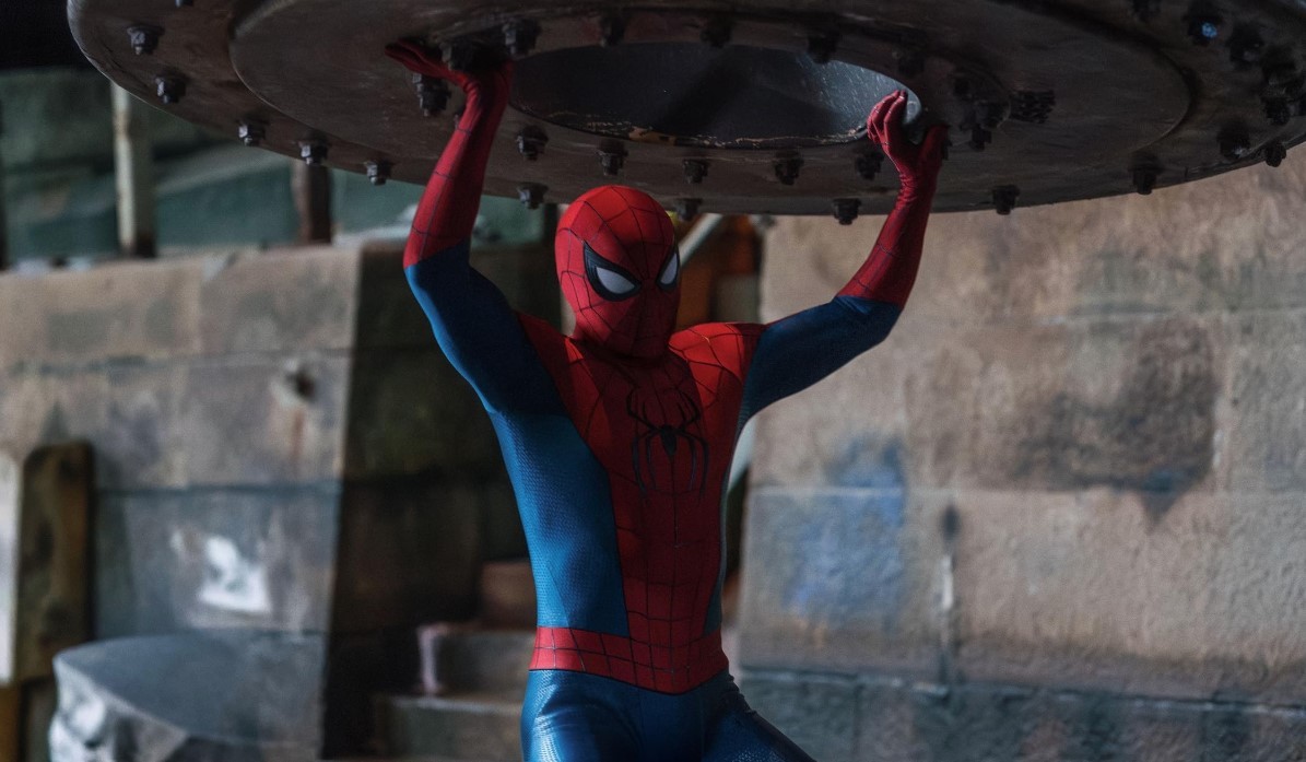 Tom Holland revela desafio com uniforme em novo filme do Homem-Aranha: 