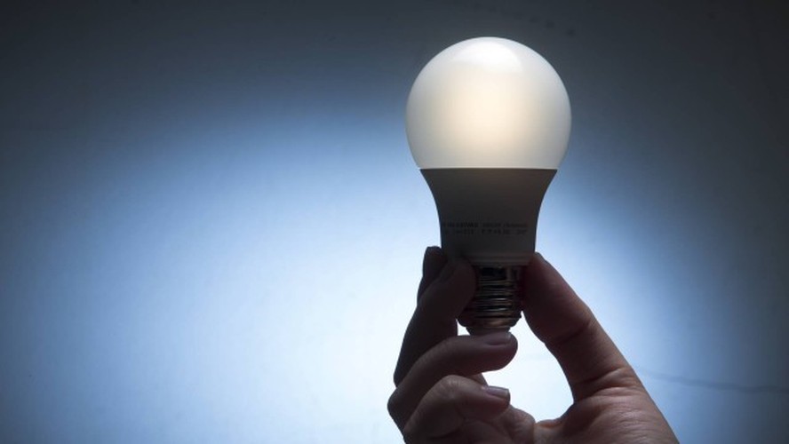 Conta de luz: reajustes de Light e Enel entram em vigor hoje. Confira dicas  para economizar
