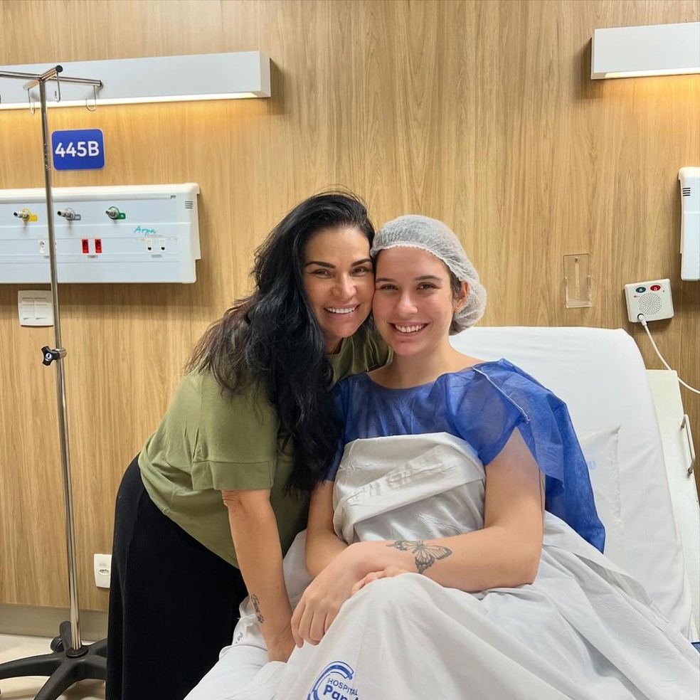 Stephanie Gomes, filha de Solange Gomes, fez lipoaspiração — Foto: Reprodução/Instagram