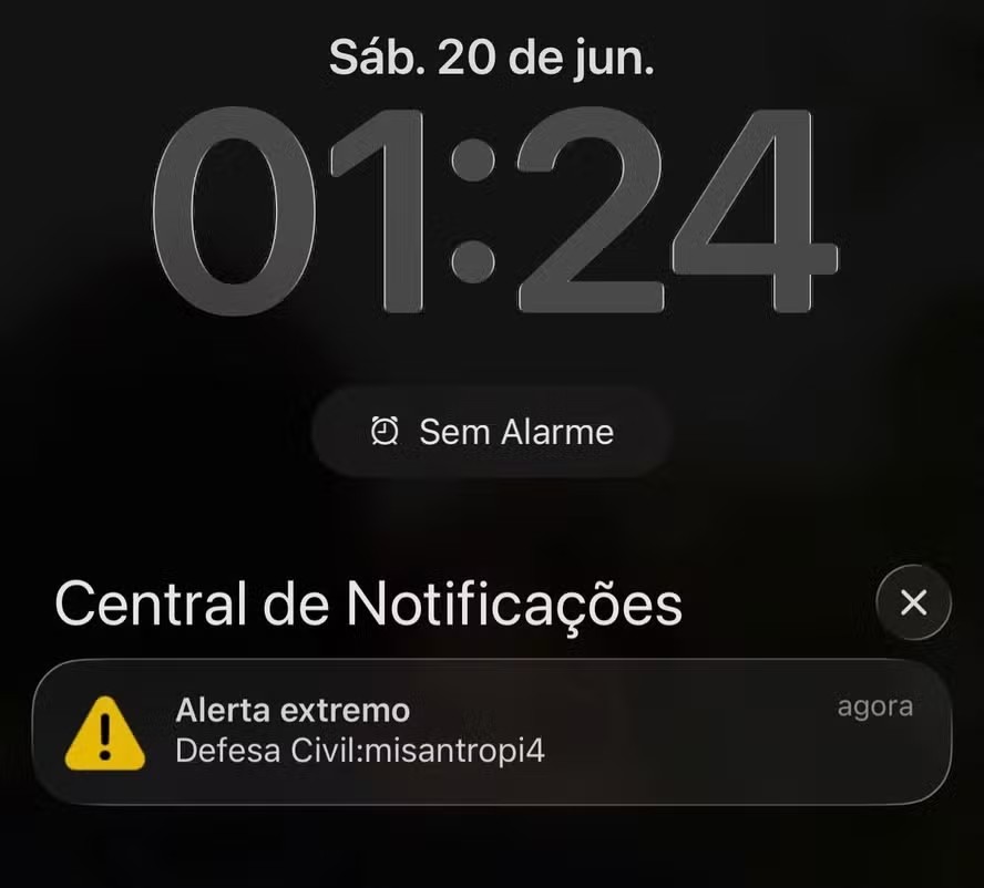 Defesa Civil explica: o que sabe sobre o alerta hacker que chegou aos celulares em vários estados do país