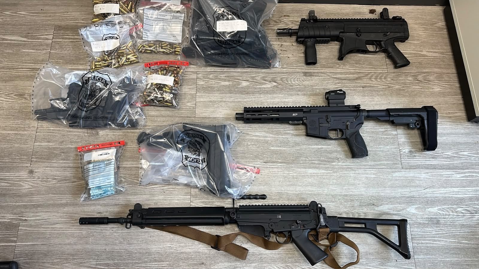 PF prende vereador do Rio após agentes encontrarem dois fuzis e uma submetralhadora com parlamentar