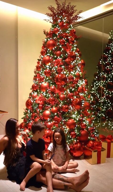 Árvore de Natal da Tainá Militão — Foto: Reprodução / Instagram
