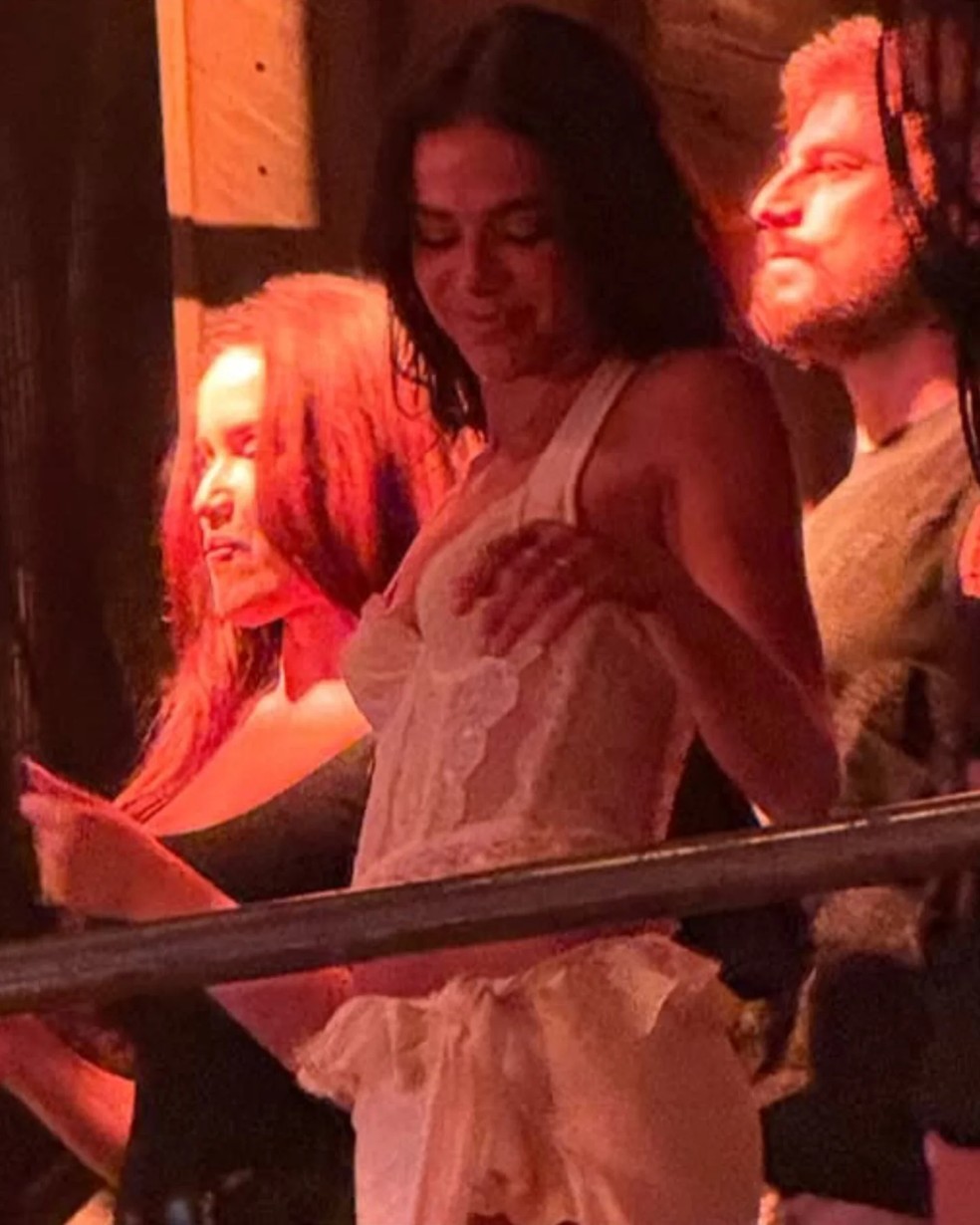 Bruna Marquezine no show de Marina Senna no Circo Voador — Foto: reprodução / instagram