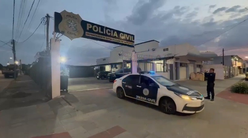Golpistas ofereciam viagens, notebooks e descontos em sites falsos para enganar alunos de universidades do Rio