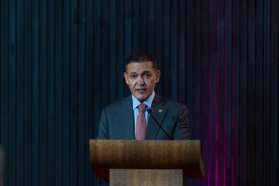 Nunes Marques diz que revisão criminal de Bolsonaro só será analisada após segundo turno e pretende levar caso ao plenário