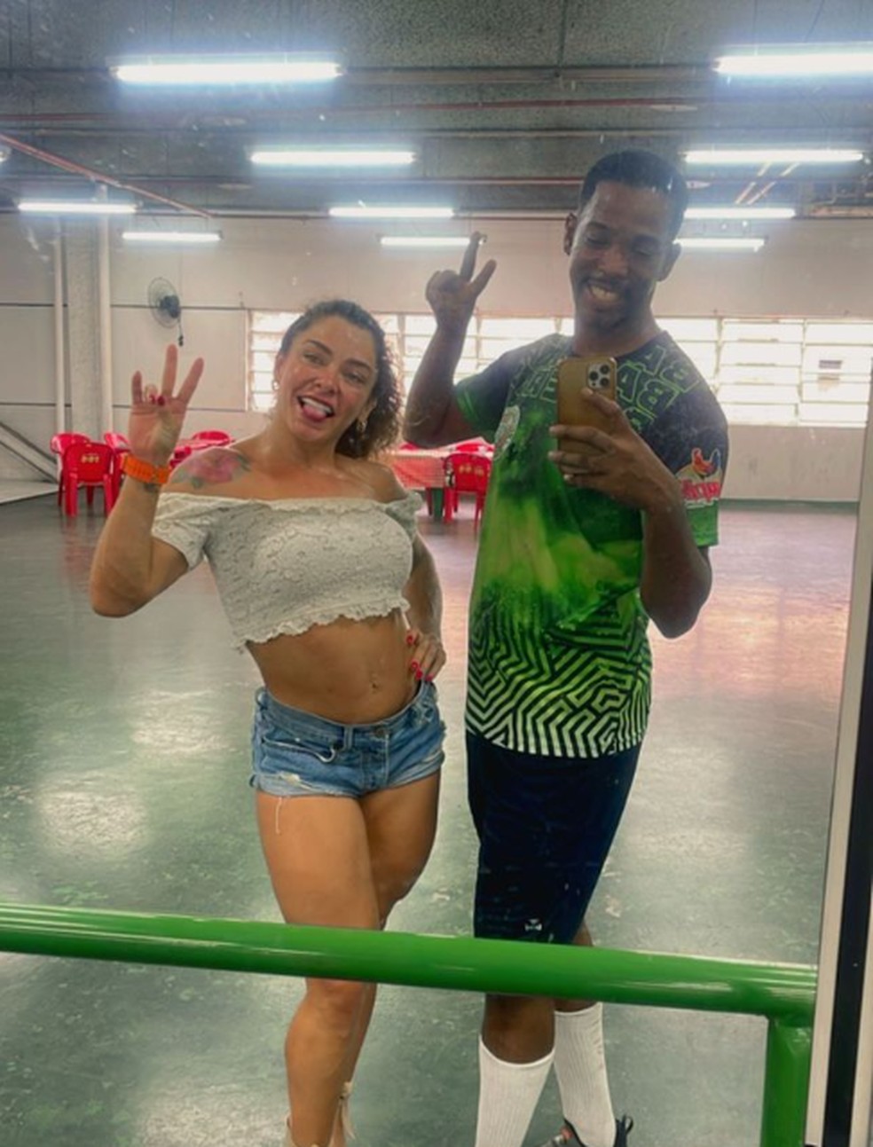 Foco em samba no pé e no psicológico: coreógrafo de passistas detalha  preparação de Fabíola de Andrade para ser rainha da Mocidade