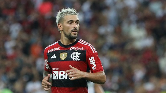 Arrascaeta volta como pacificador ao Flamengo; saiba por que meia apazigua crise