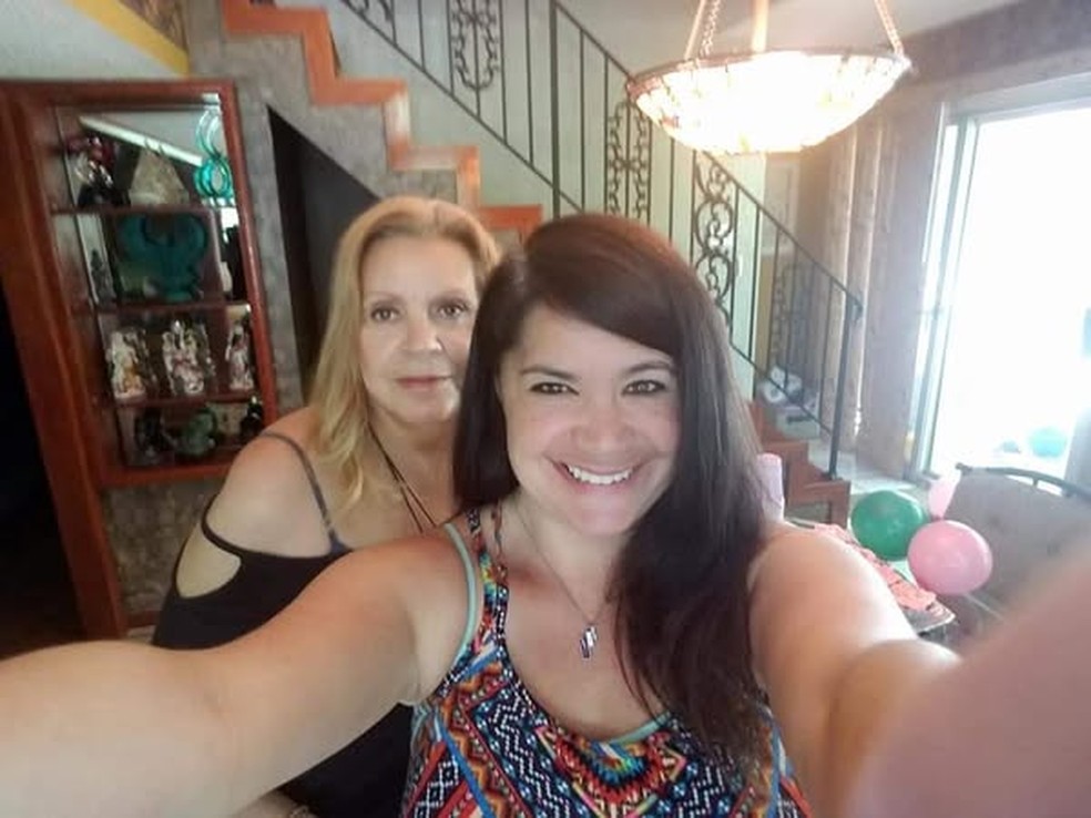 Scarlet Seixas com a mãe Gloria, que morreu em janeiro de 2024 — Foto: reprodução/ facebook