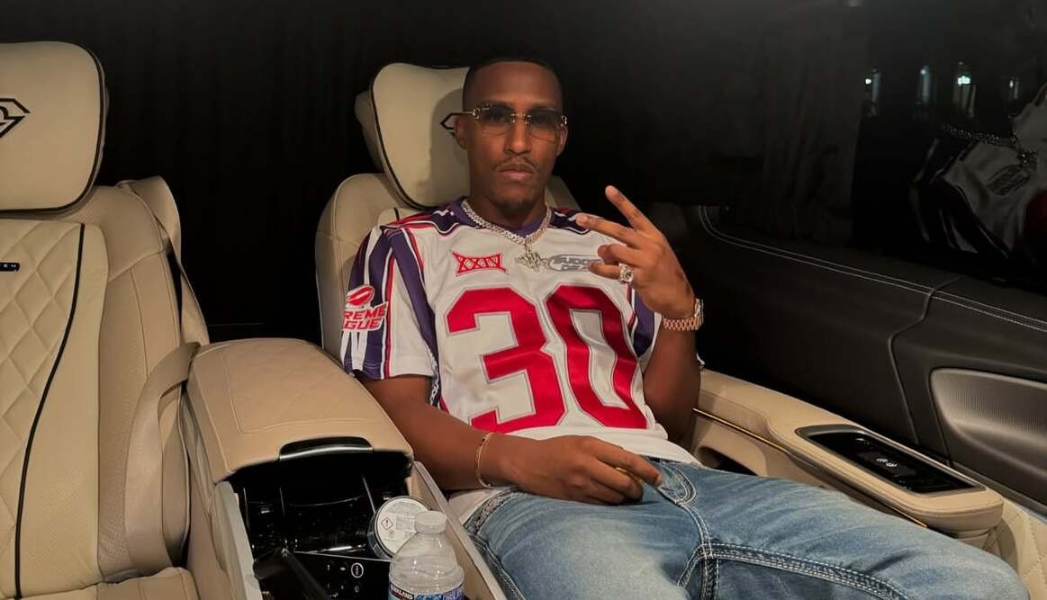 Rapper Yung Filly passa por novo julgamento na Austrália após três denúncias de estupro - QTU Questões do Universo