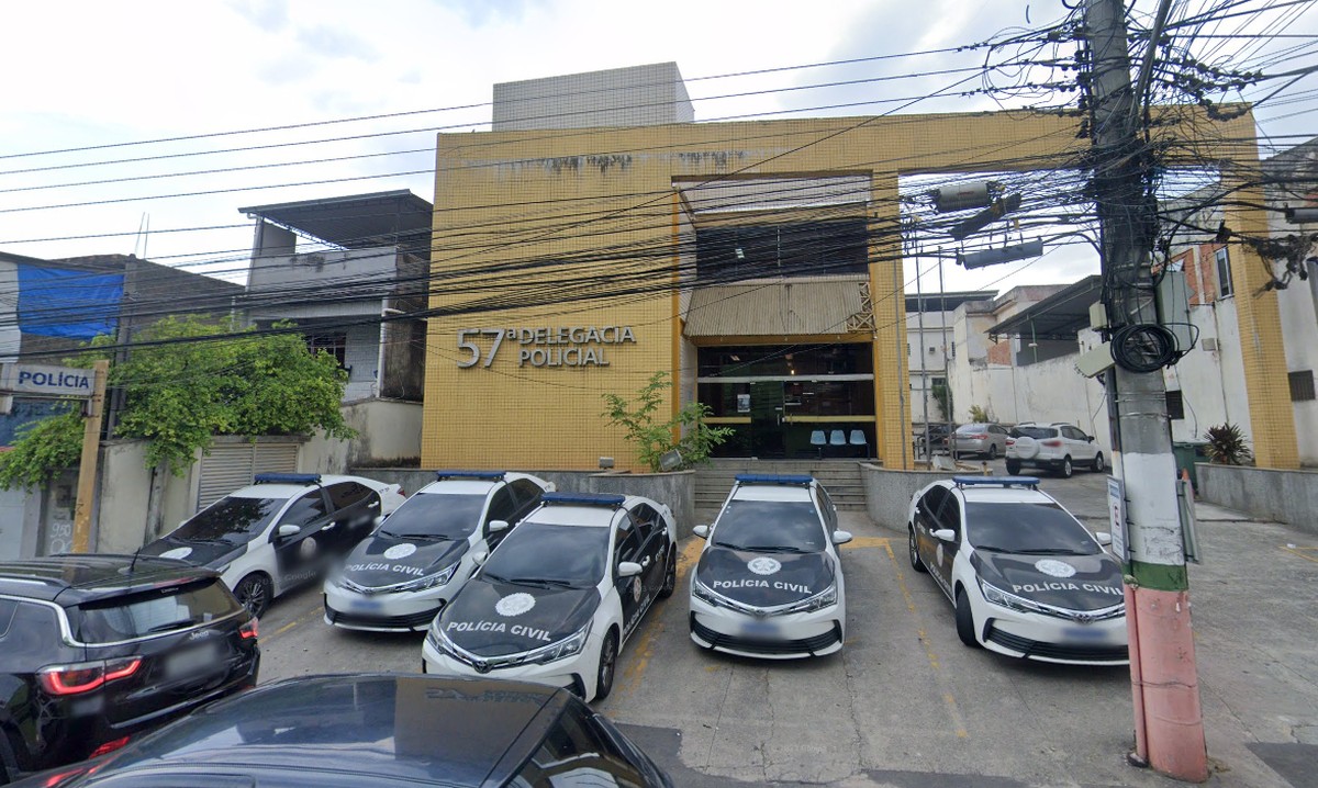 Call Center da Fé: Polícia Desmascara Golpe Milionário com Oração por IA na Baixada!