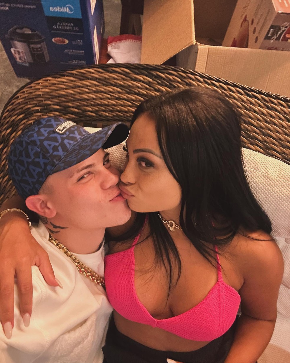 Myla Santana com o filho caçula Mateus — Foto: reprodução/ instagram