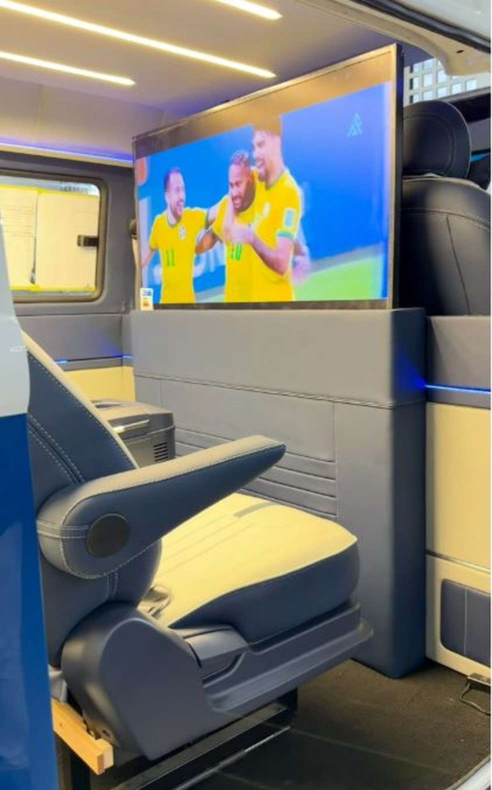 Filomena, a Kombi de Neymar em detalhes — Foto: rep/ instagram e divulgação