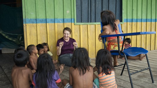 Sônia Bridi passou 70 dias na Amazônia para produzir novo doc do Globoplay: ‘Provei até carne de macaco’ 