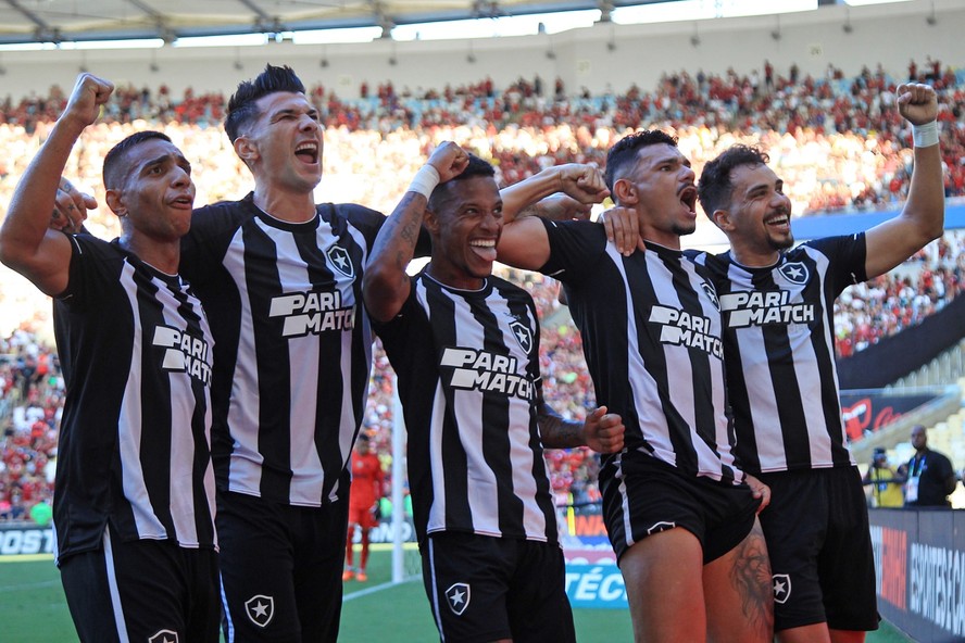 Líder, Botafogo é lanterna em ranking de posse bola no Brasileirão