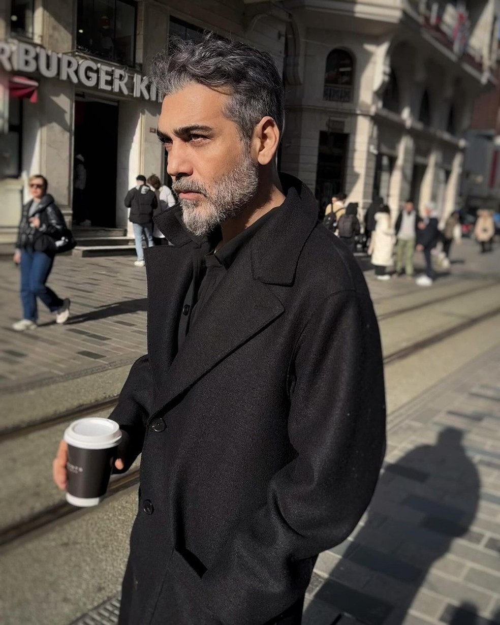 O ator turco Caner Cindoruk, o Sarp de "For&ccedil;a de mulher" &mdash; Foto: Instagram/reprodu&ccedil;&atilde;o