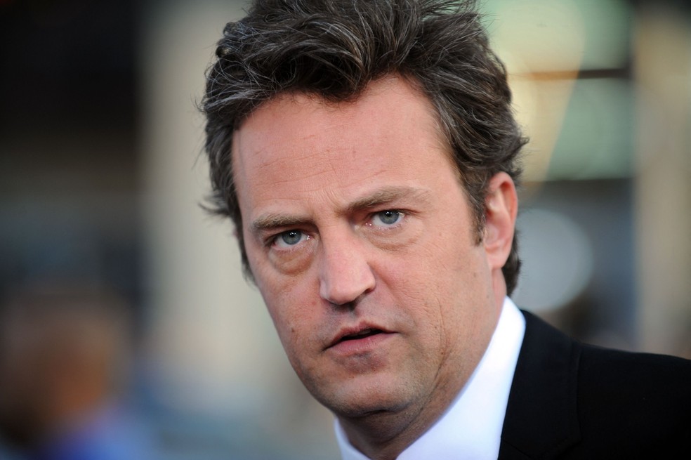 O ator Matthew Perry no Teatro Chinês, em Los Angeles — Foto: Gabriel Bouys / AFP