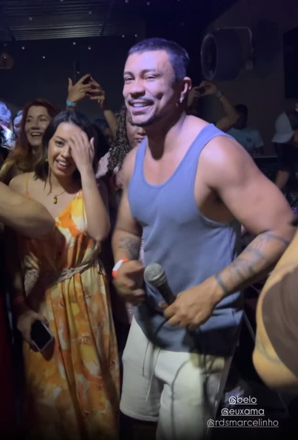 Xamã samba em festa da novela "Três graças" — Foto: Reprodução/Instagram