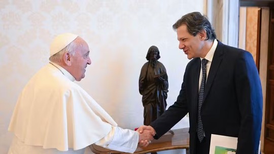 Haddad encontra Papa Francisco no Vaticano e discute combate à pobreza global