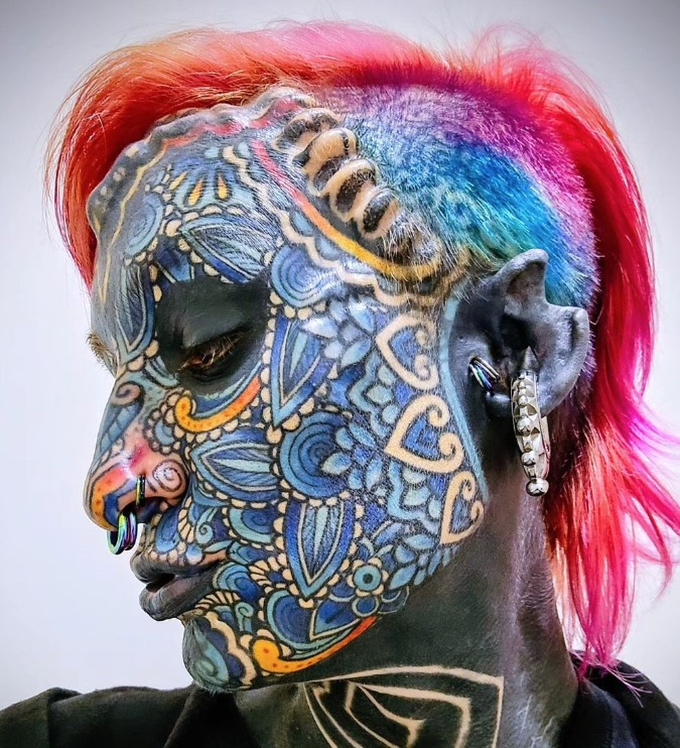 Esperance Lumineska Fuerzina, a mulher mais tatuada e modificada do mundo &mdash; Foto: Reprodu&ccedil;&atilde;o/Instagram