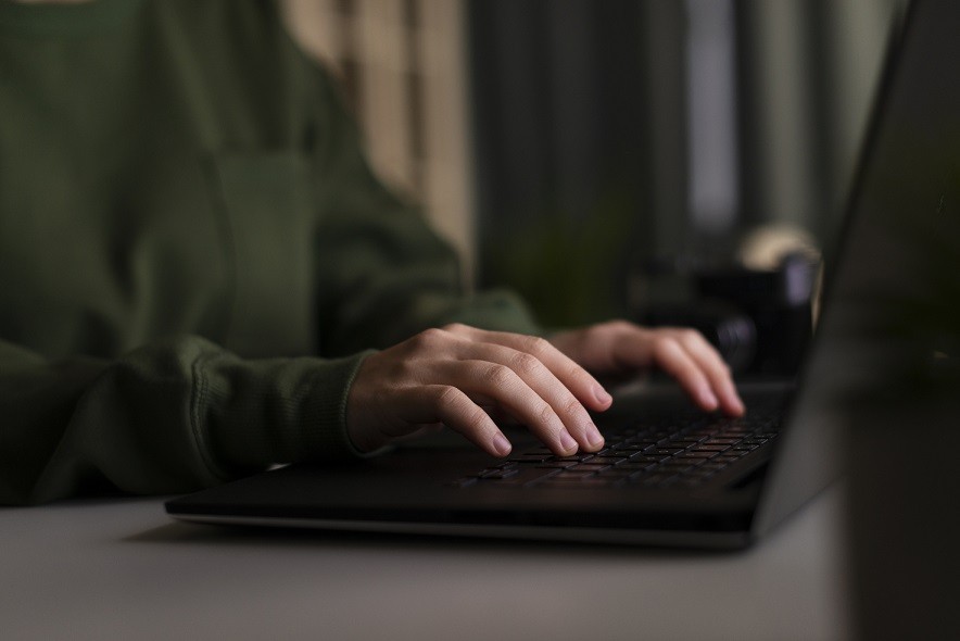 Brasil teve uma tentativa de fraude de identidade a cada 5,5 segundos no primeiro semestre, aponta estudo