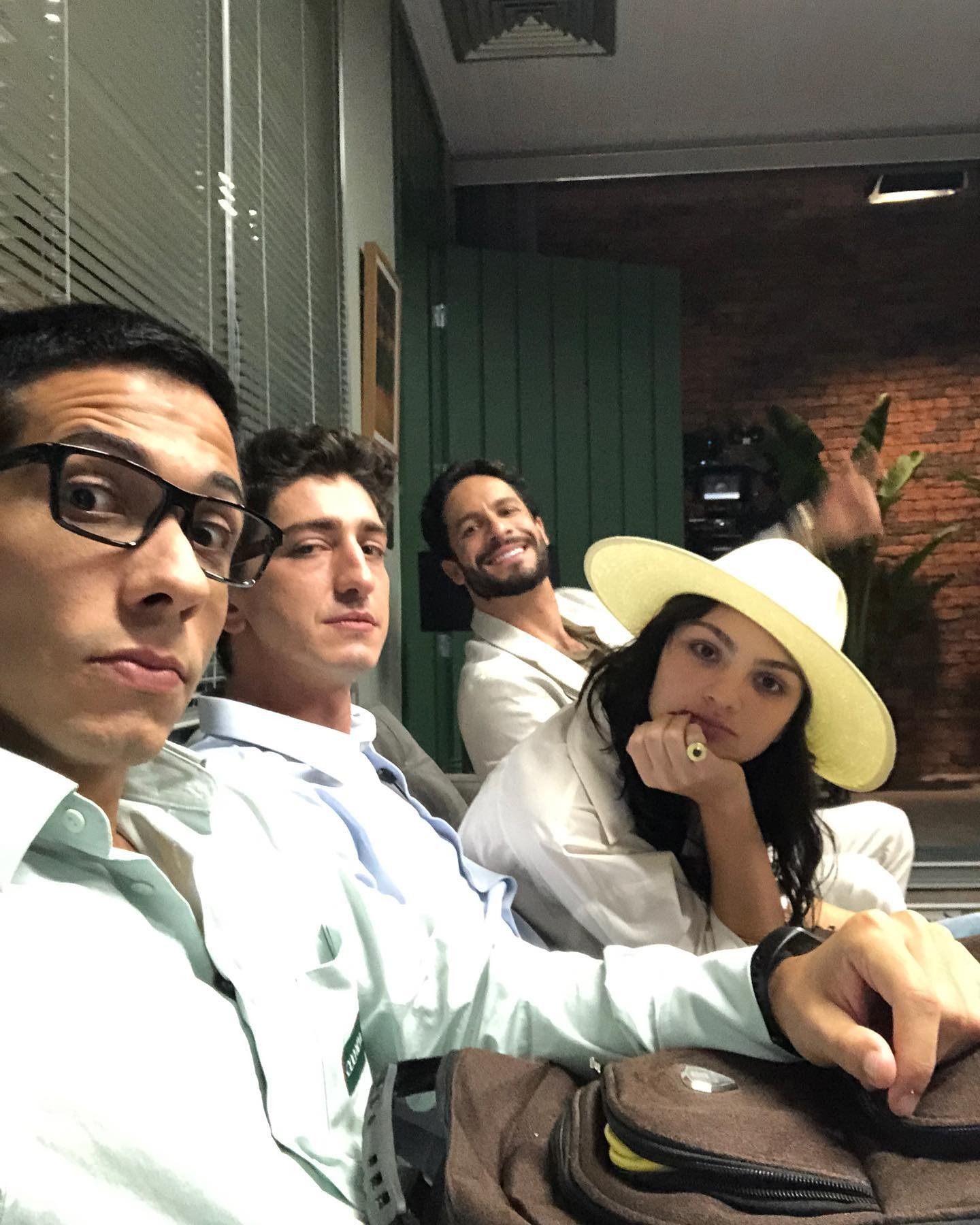 Em ‘Terra e paixão’, Gladys se joga nos braços de Enzo após desilusão ...